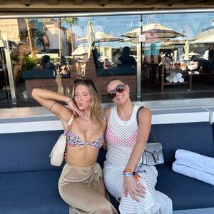 Meet your Posher, Avery